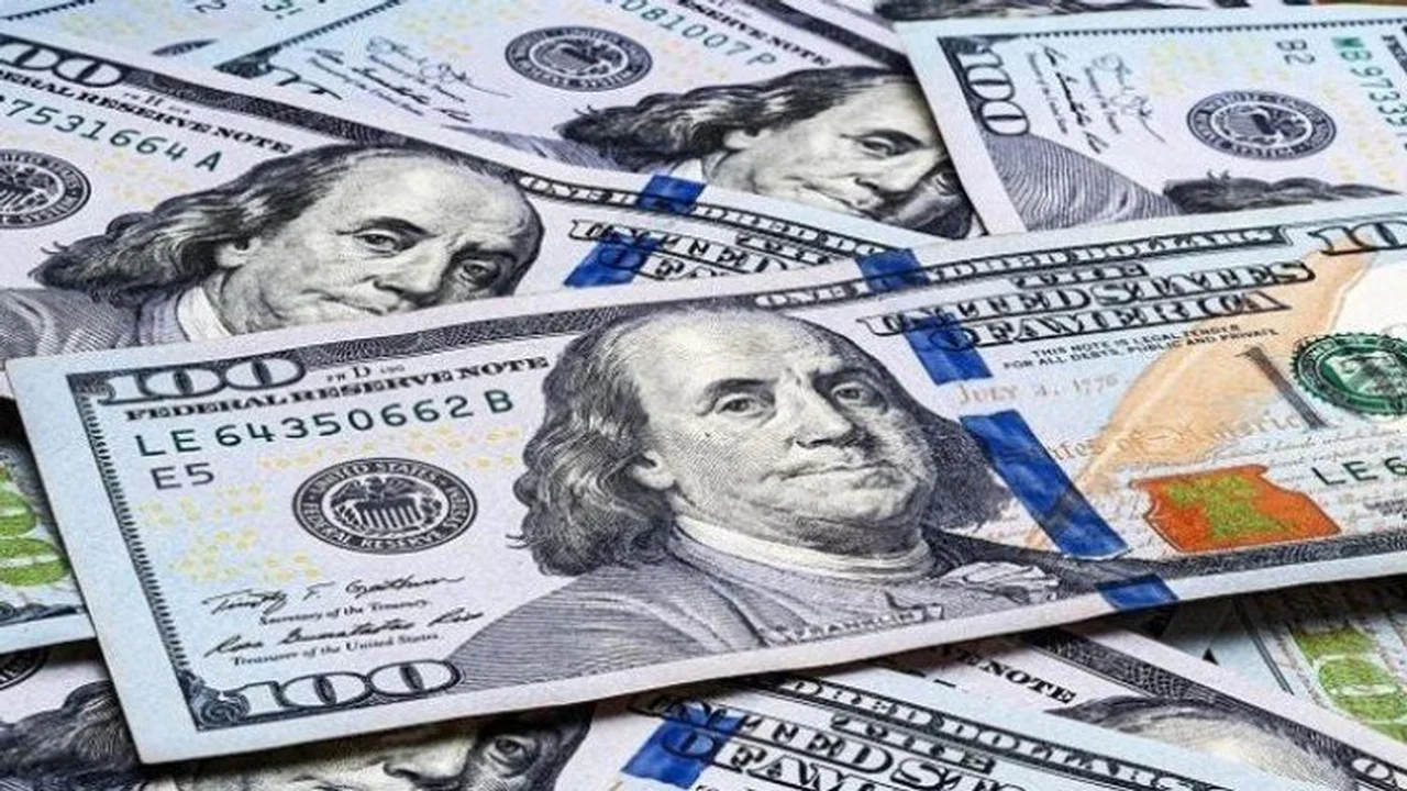 تصاعد الدولار عالميًا عقب فشل محادثات السلام بين الولايات المتحدة وإيران